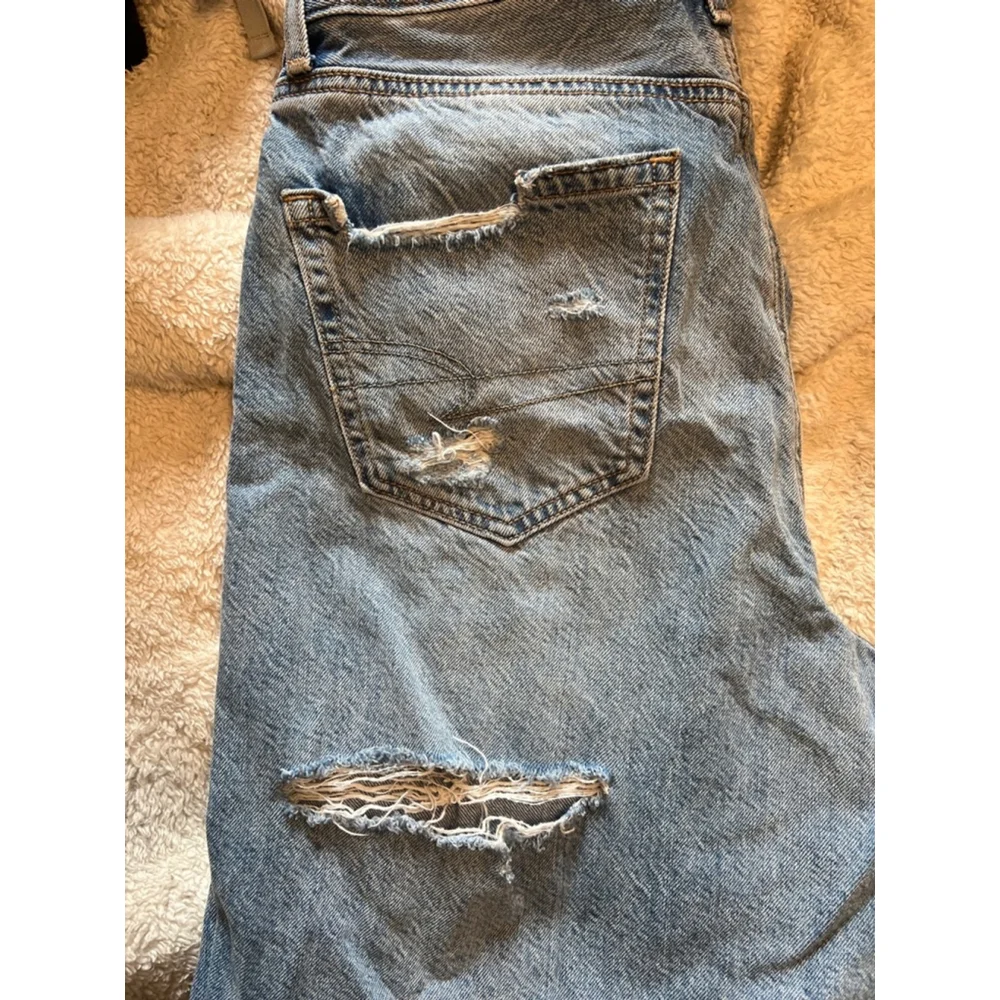 Women's Relaxed Mom American Eagle Jeans, Size 4, Light Blue - Picture 7 of 7